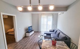 New Bazaar 1Bd Modern Apartment