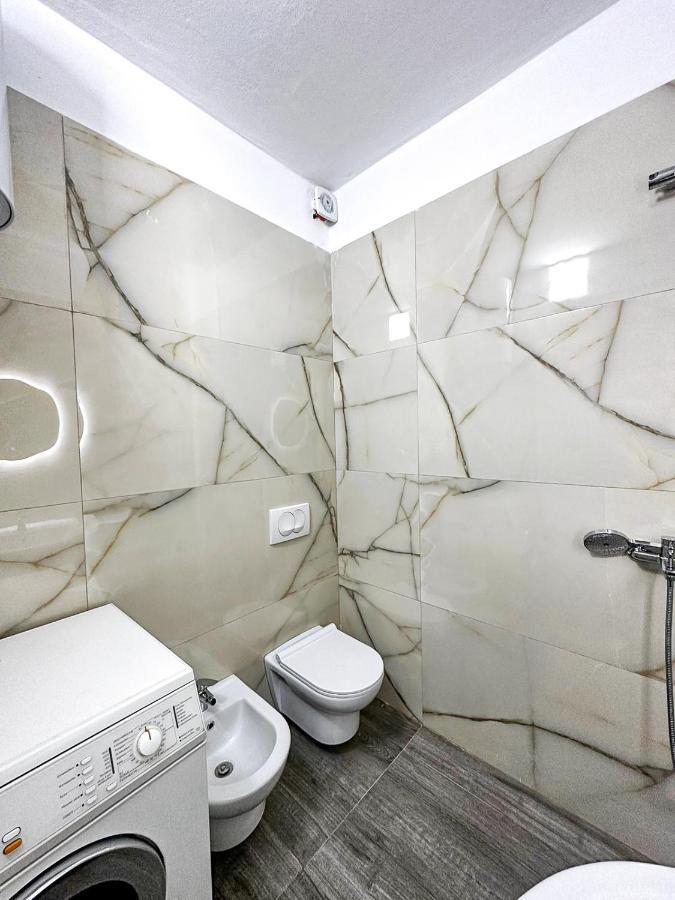 New Bazaar 1Bd Modern Apartment Tirana Exterior foto